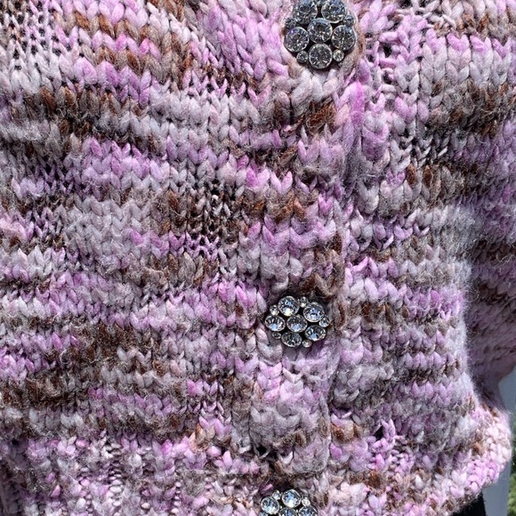 Wild Fable Cropped Sweater Rhinestone‎ Buttons - Picture 3 of 11
